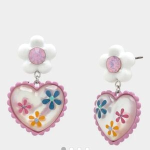 ✨️ Betsey Johnson  HOP TO IT MULITI Flower heart Drop Earrings ✨️